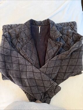 Quilted Diamond-Pattern Blazer Jacket in Gray